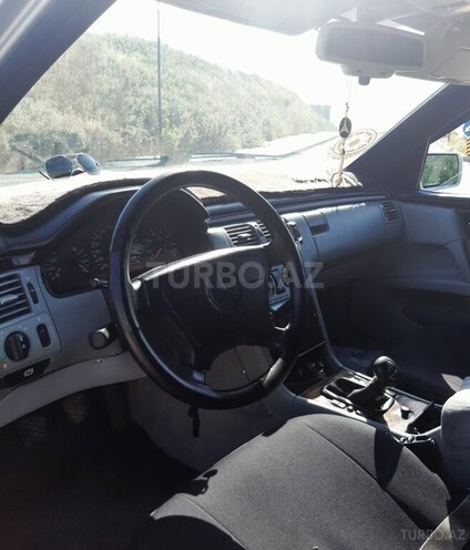 Mercedes E 250 1996, 85,000 km - 2.5 l - Bərdə