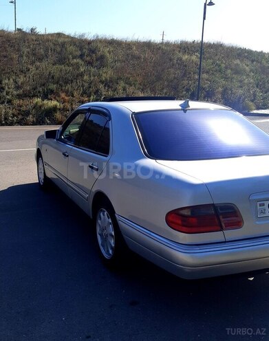 Mercedes E 250 1996, 85,000 km - 2.5 l - Bərdə