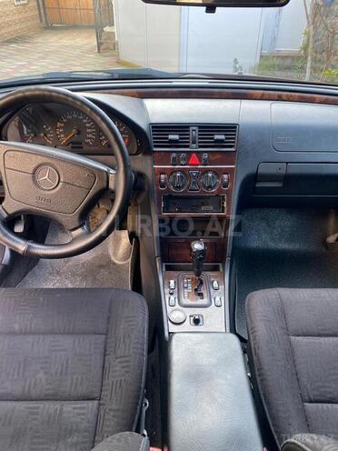 Mercedes C 200 1999, 425,400 km - 2.0 л - Zaqatala