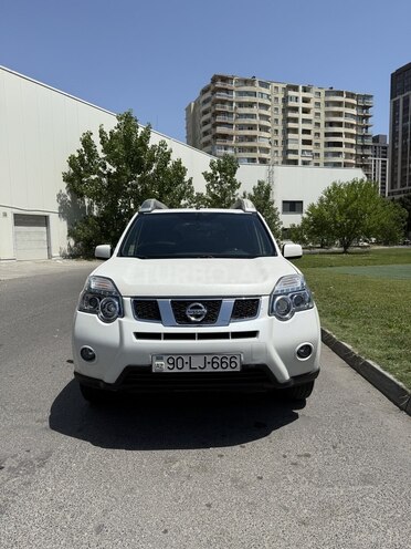 Nissan X-Trail 2013, 197,000 km - 2.5 л - Bakı