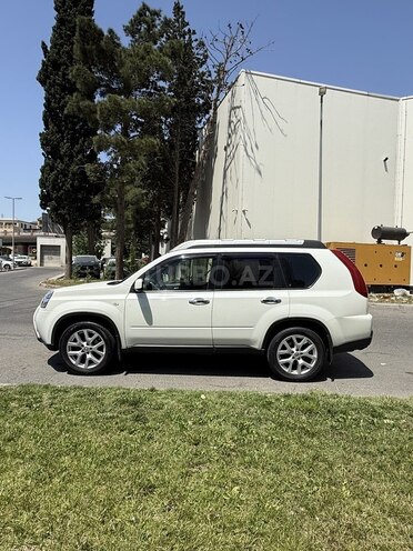 Nissan X-Trail 2013, 197,000 km - 2.5 л - Bakı