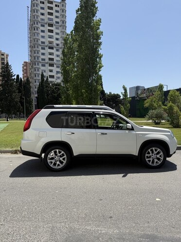 Nissan X-Trail 2013, 197,000 km - 2.5 л - Bakı