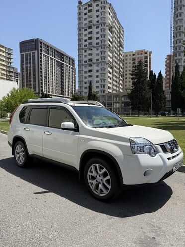Nissan X-Trail 2013, 197,000 km - 2.5 л - Bakı