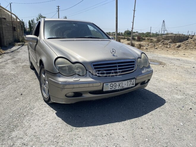 Mercedes C 220 d 2001, 274,000 km - 2.2 л - Bakı