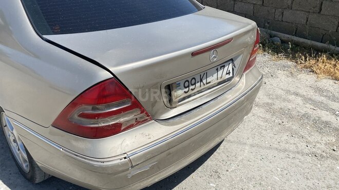 Mercedes C 220 d 2001, 274,000 km - 2.2 л - Bakı