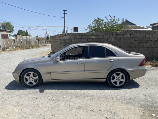 Mercedes C 220 d 2001, 274,000 km - 2.2 л - Bakı