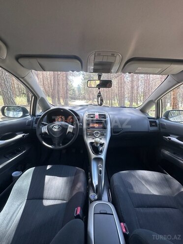 Toyota Corolla 2009, 319,200 km - 1.4 l - Bakı