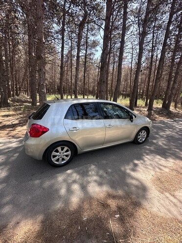 Toyota Corolla 2009, 319,200 km - 1.4 l - Bakı