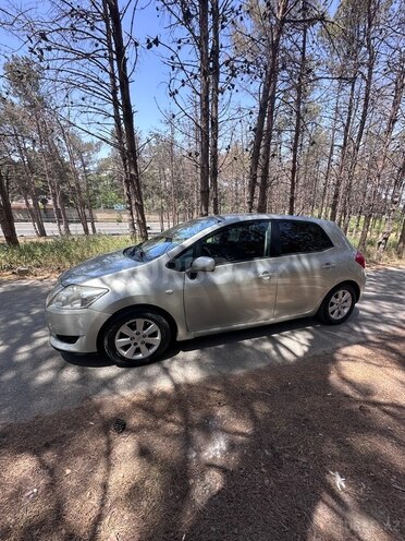Toyota Corolla 2009, 319,200 km - 1.4 l - Bakı
