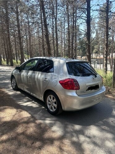 Toyota Corolla 2009, 319,200 km - 1.4 l - Bakı