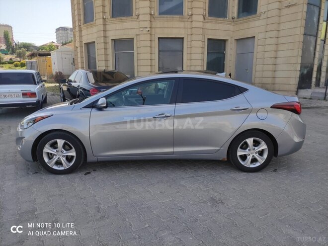 Hyundai Elantra 2015, 104,607 km - 1.8 l - Xırdalan