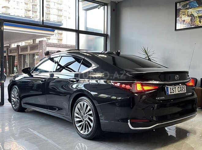 Lexus ES 300h 2023, 71,000 km - 2.5 l - Bakı