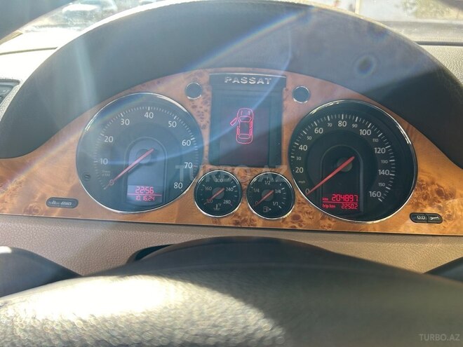 Volkswagen Passat 2005, 209,110 km - 2.0 л - Naxçıvan
