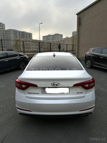 Hyundai Sonata-4