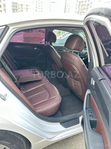 Hyundai Sonata-9