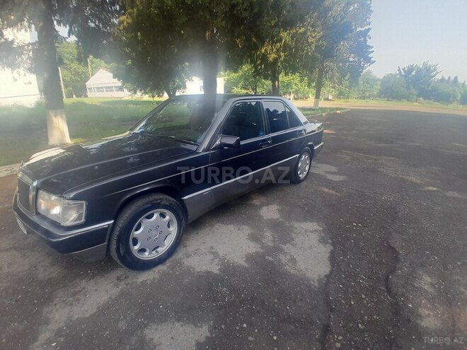 Mercedes 190 1989, 123,000 km - 2.0 л - Qazax