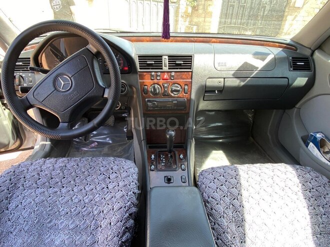 Mercedes C 220 d 2000, 331,000 km - 2.2 l - Bakı