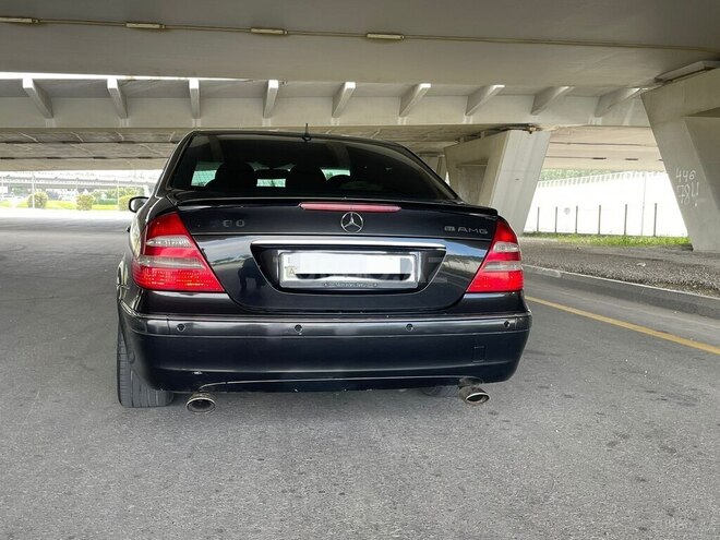 Mercedes E 240 2004, 282,000 km - 2.6 l - Bakı