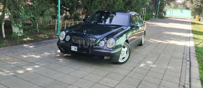 Mercedes E 320 2001, 236,000 km - 3.2 l - Bakı