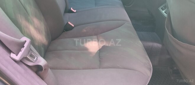 Mercedes E 320 2001, 236,000 km - 3.2 l - Bakı
