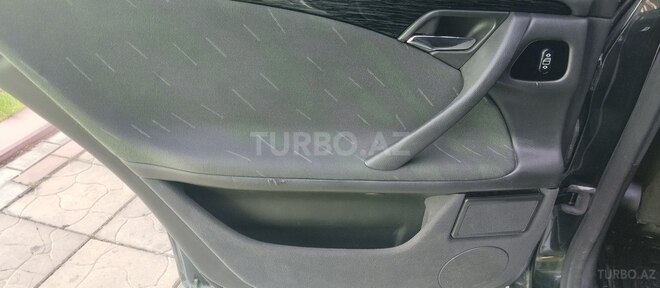 Mercedes E 320 2001, 236,000 km - 3.2 l - Bakı