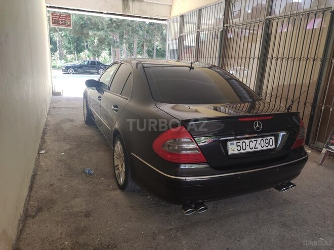 Mercedes E 240 2003, 396,000 km - 2.6 л - Şirvan