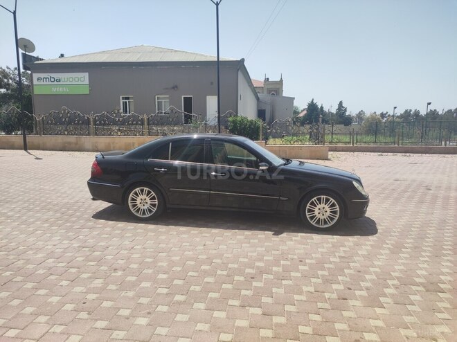 Mercedes E 240 2003, 396,000 km - 2.6 л - Şirvan