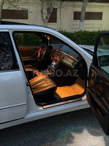 Mercedes E 320 1999, 410,000 km - 3.2 l - Bakı