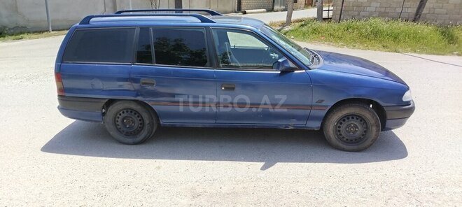 Opel Astra 1994, 450,000 km - 1.6 l - Quba