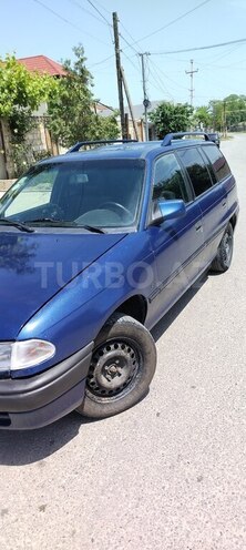 Opel Astra 1994, 450,000 km - 1.6 l - Quba