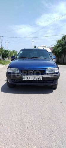 Opel Astra 1994, 450,000 km - 1.6 l - Quba