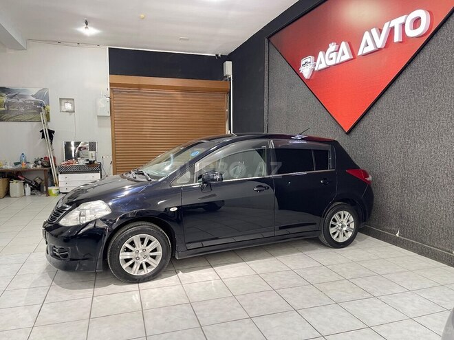 Nissan Tiida-5