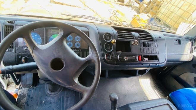 Mercedes Atego 815 2000, 300,000 km - 4.3 л - Bakı