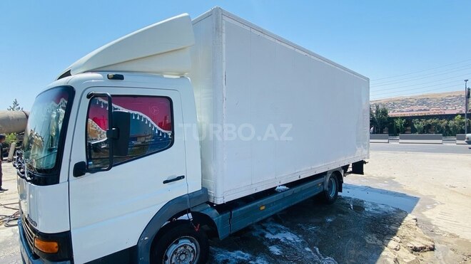 Mercedes Atego 815 2000, 300,000 km - 4.3 л - Bakı