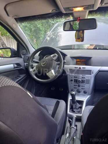 Opel Astra 2006, 314,507 km - 1.9 l - Qəbələ