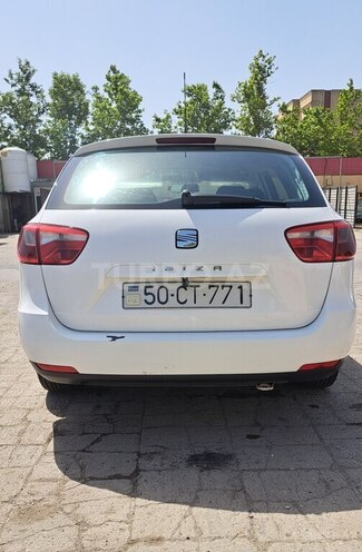 SEAT Ibiza-3