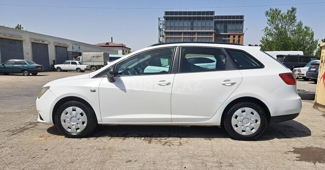SEAT Ibiza-2