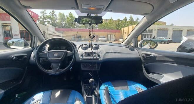 SEAT Ibiza-4