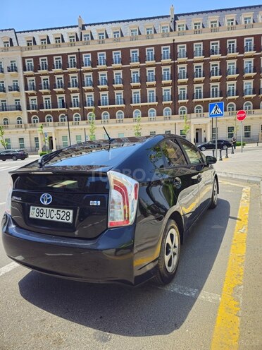 Toyota Prius 2015, 220,739 km - 1.8 л - Bakı