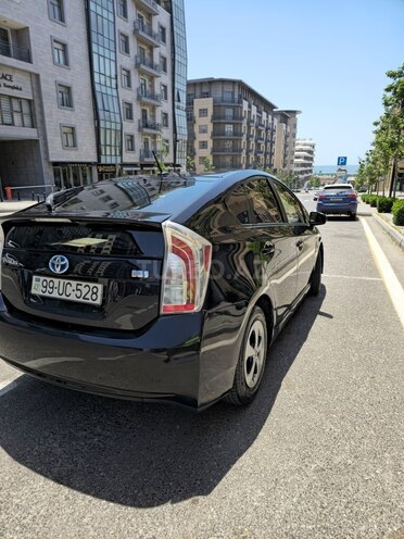 Toyota Prius 2015, 220,739 km - 1.8 л - Bakı
