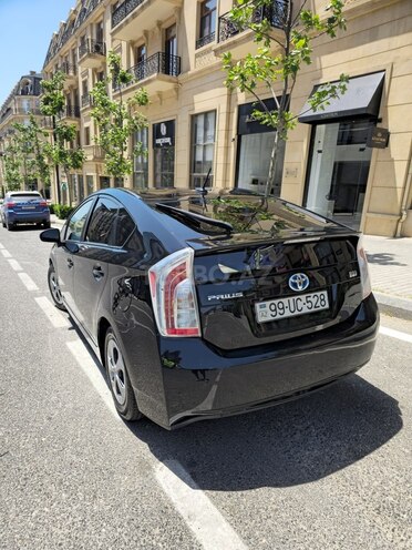 Toyota Prius 2015, 220,739 km - 1.8 л - Bakı
