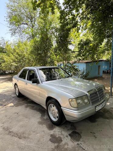 Mercedes E 250 1988, 450,000 km - 2.5 l - Bərdə