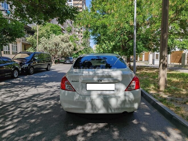 Nissan Sunny 2013, 359,000 km - 1.5 l - Bakı