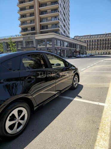 Toyota Prius 2015, 220,739 km - 1.8 л - Bakı