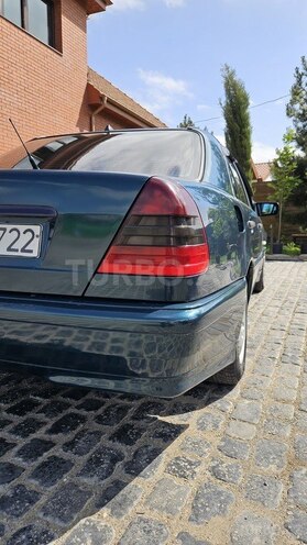 Mercedes C 180 1998, 566,937 km - 1.8 l - Qusar
