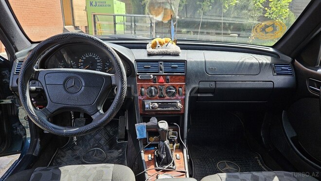 Mercedes C 180 1998, 566,937 km - 1.8 l - Qusar