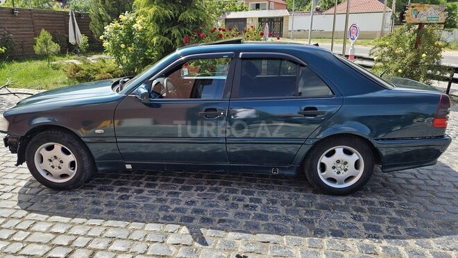 Mercedes C 180 1998, 566,937 km - 1.8 l - Qusar
