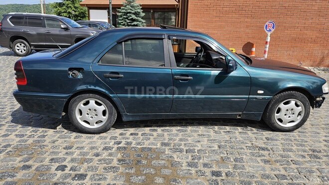 Mercedes C 180 1998, 566,937 km - 1.8 l - Qusar