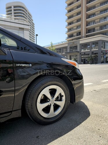 Toyota Prius 2015, 220,739 km - 1.8 л - Bakı