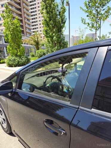 Toyota Prius 2015, 220,739 km - 1.8 л - Bakı